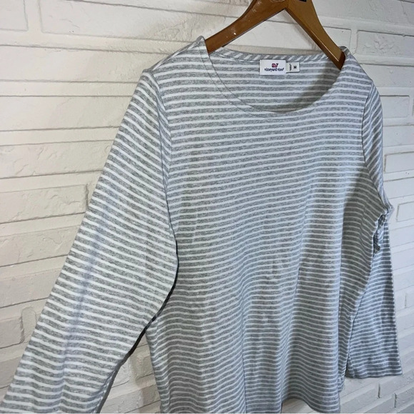 Vineyard Vines Cotton Gray and White Striped Long Sleeve Sweater, Size Medium - Picture 2 of 7
